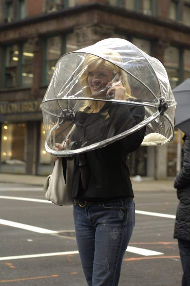 Hands-Free Parasols : Backpack Umbrella